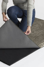 Load image into Gallery viewer, Beni Warm Grey Rug
